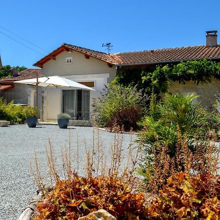 Grande Chambre D'Hote Les Chats-Pitres Bed & Breakfast La Rochette  Exterior foto