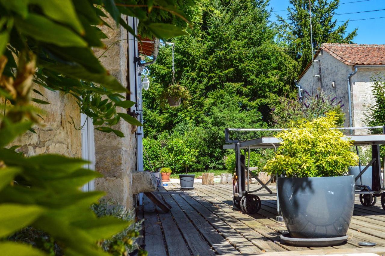 Grande Chambre D'Hote Les Chats-Pitres Bed & Breakfast La Rochette  Exterior foto